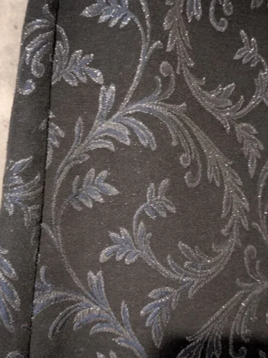 Women's LOFT Skirt Size 4 Black Blue Floral - Picture 2 of 2